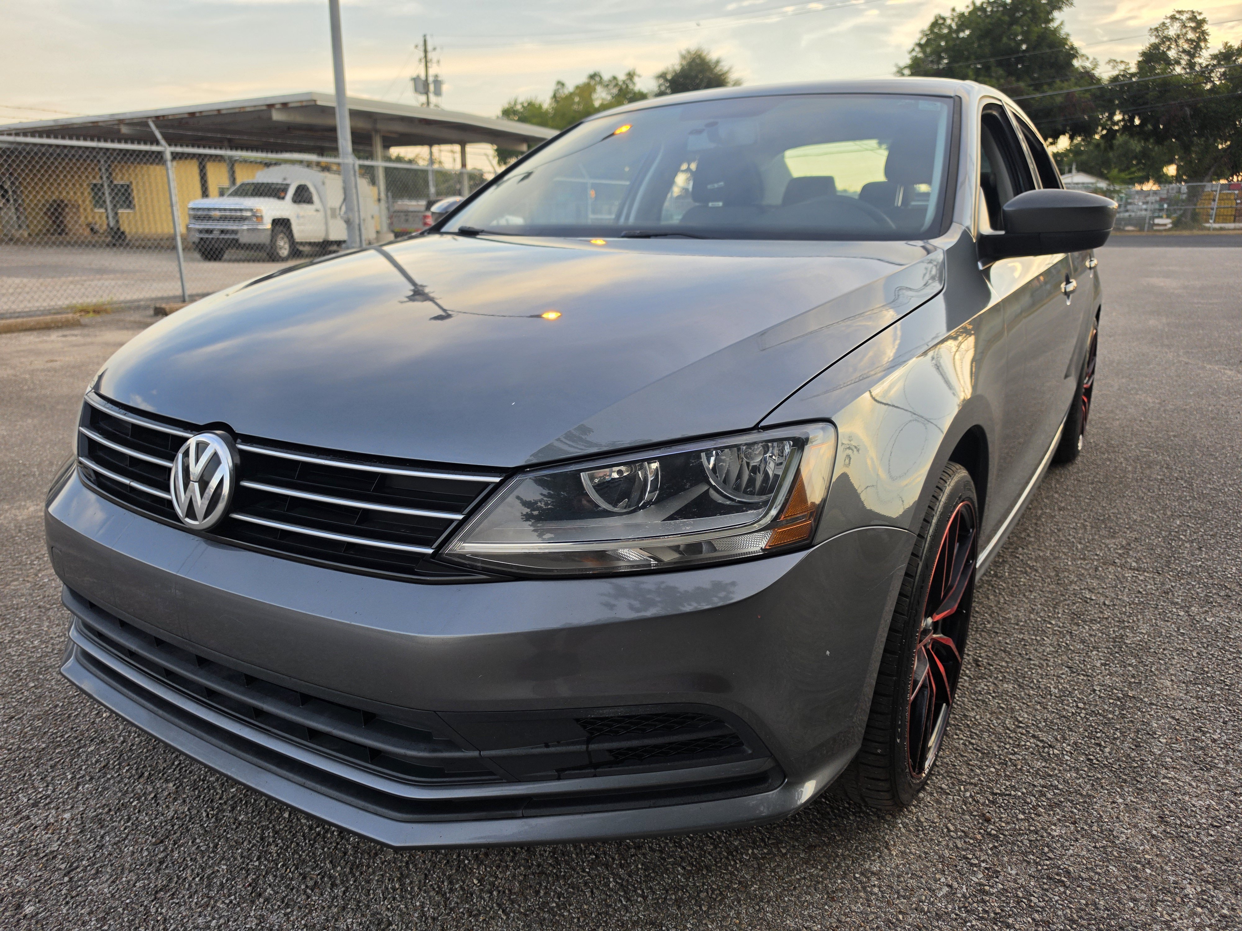 Used 2017 Volkswagen Jetta S FWD image 3