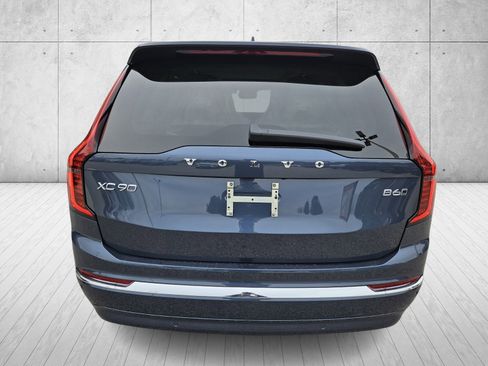 New 2026 Volvo XC90 B6 Ultra w/ Protection Package image 6