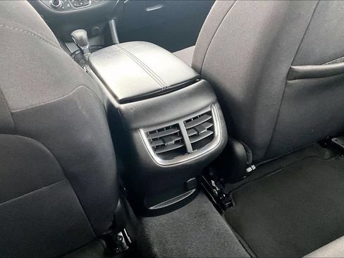 Used 2024 Chevrolet Malibu LT FWD image 34