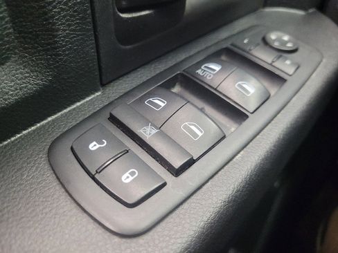 Used 2017 RAM 1500 Express AWD/4WD image 27