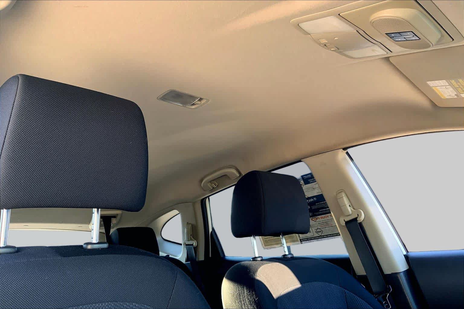 Used 2012 Nissan Rogue S FWD image 12