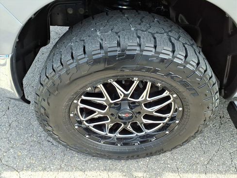 Used 2020 RAM 1500 Classic SLT image 10