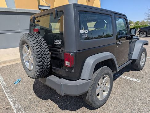 Used 2012 Jeep Wrangler Rubicon w/ PWR Convenience Group AWD/4WD image 9