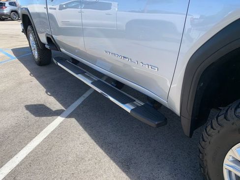 Used 2022 GMC Sierra 2500 Denali AWD/4WD image 7