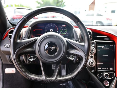 Used 2020 McLaren 720S Spider RWD image 23