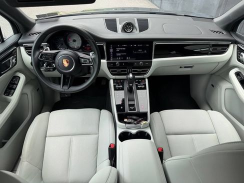 Certified 2026 Porsche Macan S AWD/4WD image 17