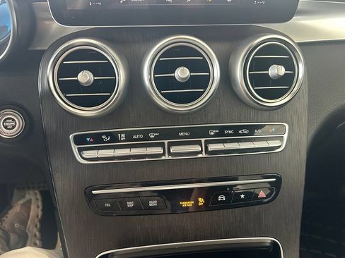 Used 2022 Mercedes-Benz GLC 300 4MATIC image 28