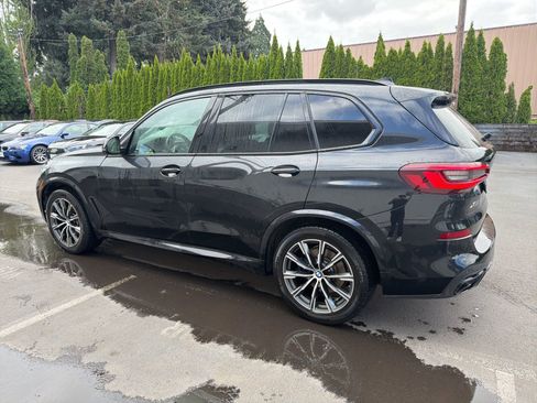 Used 2022 BMW X5 xDrive40i w/ M Sport Package AWD/4WD image 2