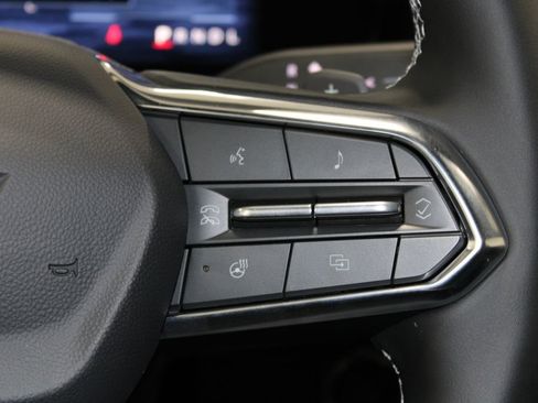 New 2026 Chevrolet Traverse LT w/ Sun and Wheel Package FWD image 33