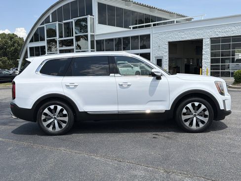 Used 2021 Kia Telluride EX w/ EX Premium Package FWD image 12