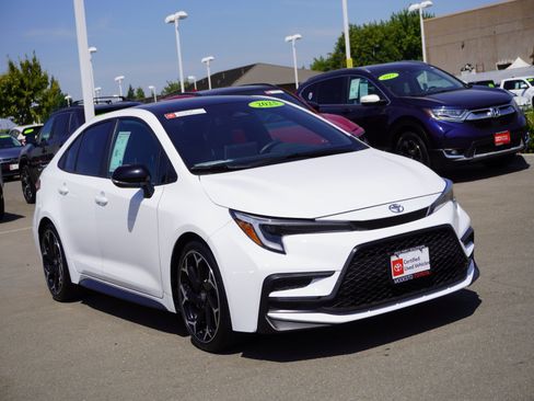 Used 2025 Toyota Corolla FX w/ Convenience Package FWD image 1
