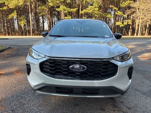 Used 2025 Ford Escape ST-Line image 8