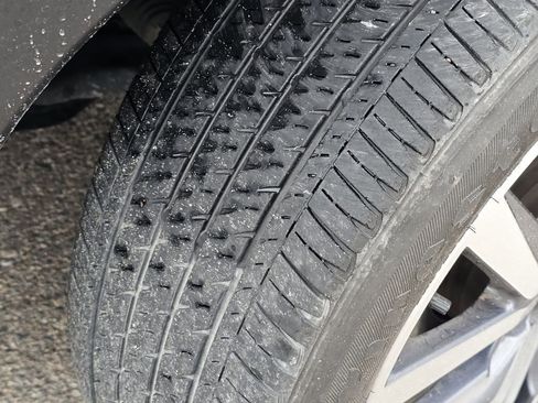 Used 2024 Nissan Kicks SV image 16