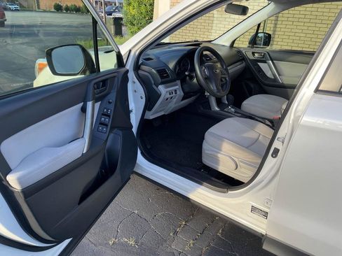 Used 2015 Subaru Forester 2.5i w/ Alloy Wheel Package AWD/4WD image 18