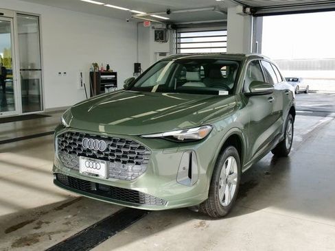 New 2025 Audi Q5 Premium image 3