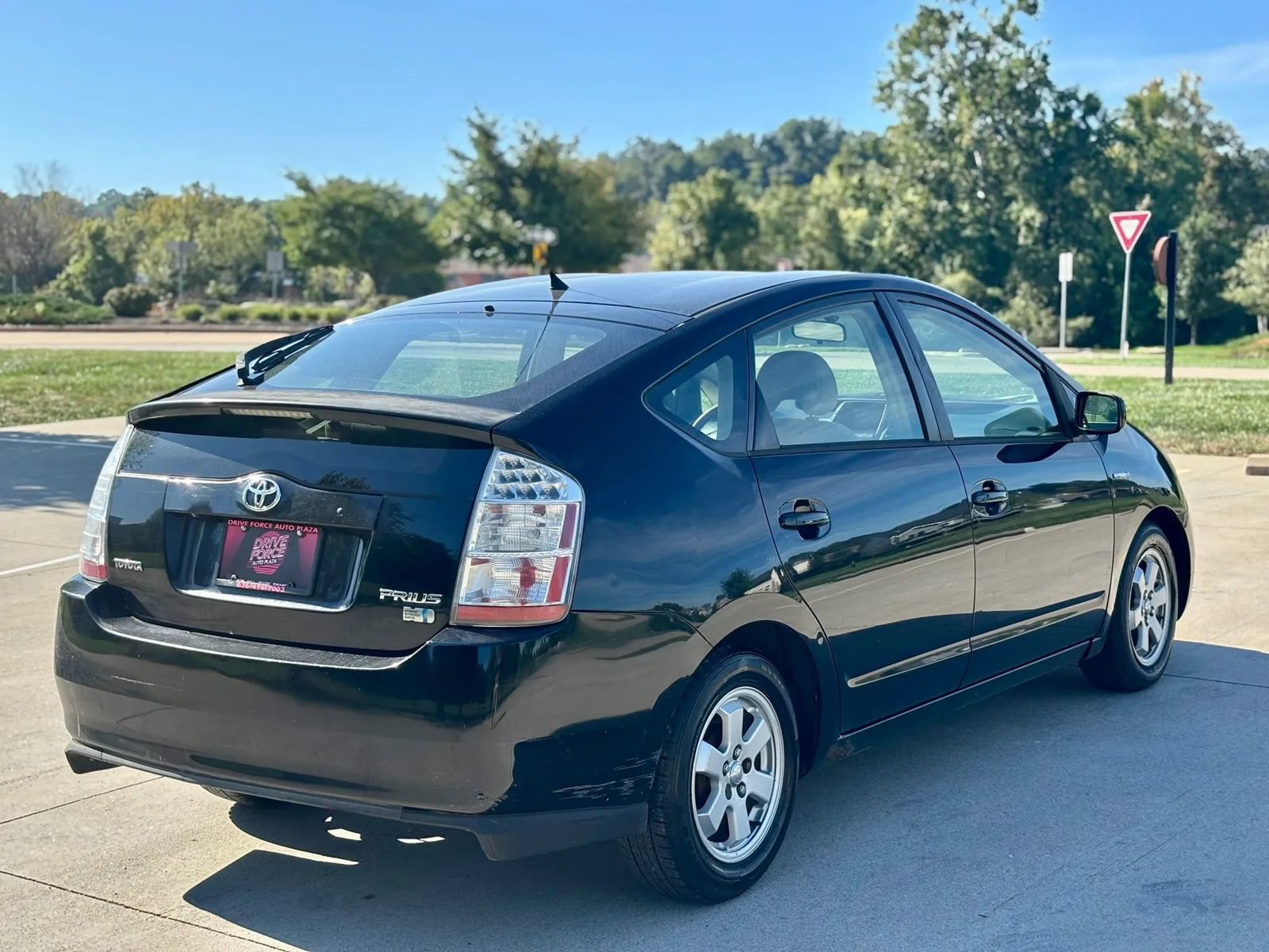 Used 2006 Toyota Prius w/ Pkg 4 FWD image 5