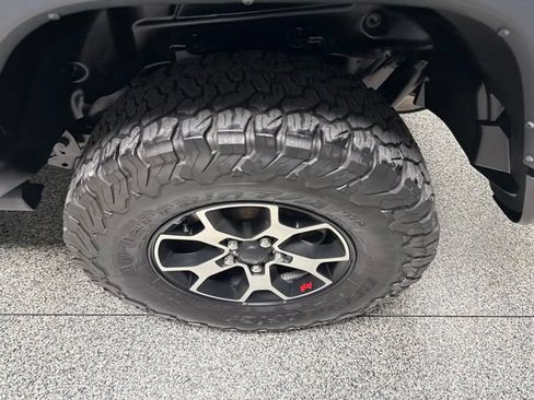 Used 2022 Jeep Wrangler Rubicon w/ Cold Weather Group AWD/4WD image 14