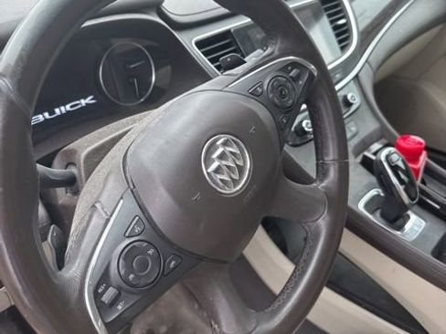 Used 2017 Buick LaCrosse Preferred image 4