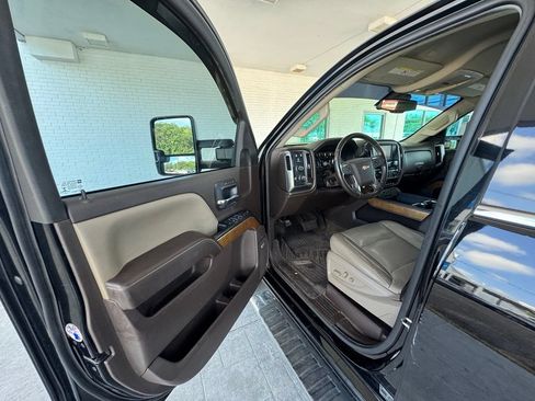 Used 2018 Chevrolet Silverado 2500 LTZ w/ Duramax Plus Package AWD/4WD image 11