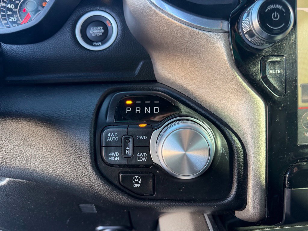 Used 2019 RAM 1500 Laramie w/ Sport Appearance Package AWD/4WD image 32