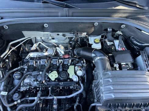 Certified 2024 Volkswagen Atlas Cross Sport SE image 26