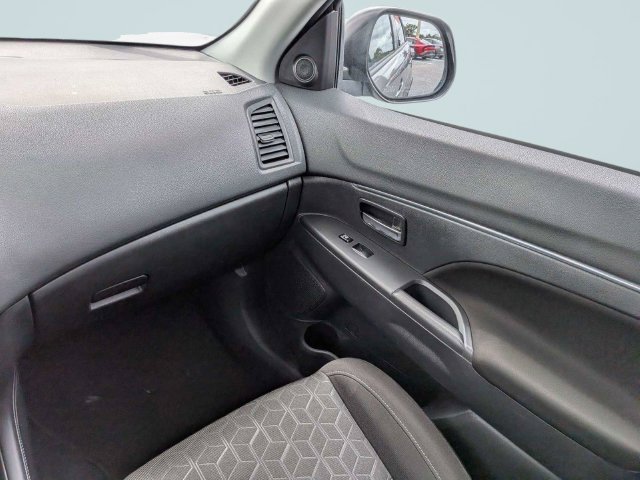 Used 2021 Mitsubishi Outlander Sport ES FWD image 16