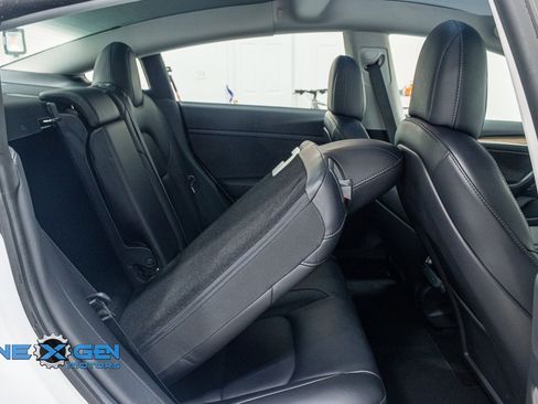 Used 2021 Tesla Model 3 Standard Range Plus image 31