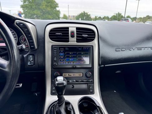 Used 2005 Chevrolet Corvette Coupe w/ Preferred Equipment Group RWD image 26