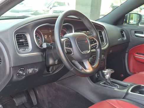Used 2017 Dodge Charger R/T RWD image 9