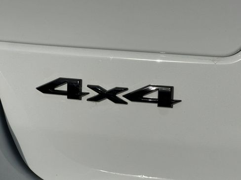 New 2026 Jeep Grand Cherokee Altitude image 24