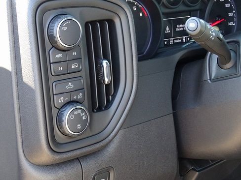 Used 2024 Chevrolet Silverado 1500 Custom image 13