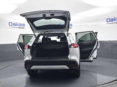 Used 2022 Toyota Corolla Cross LE FWD image 54