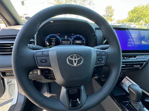 New 2026 Toyota Camry Hybrid image 17