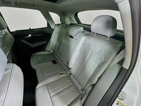 Used 2018 Audi Q5 Prestige w/ Prestige Package AWD/4WD image 35
