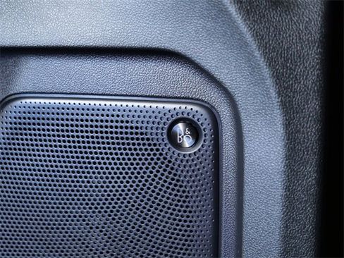 Used 2025 Ford Escape Platinum w/ Premium Technology Package image 27