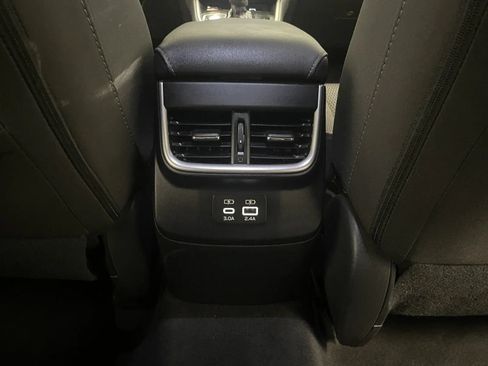 Used 2024 Subaru Outback Premium AWD/4WD image 28
