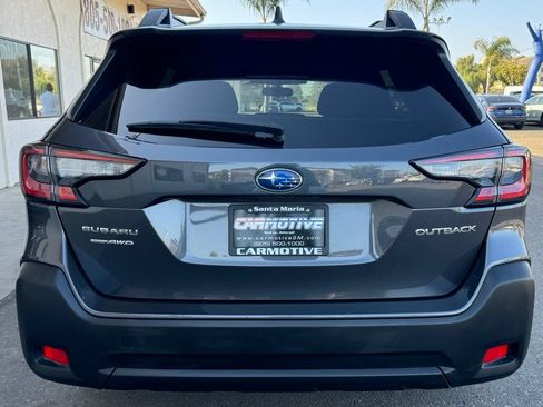 Used 2025 Subaru Outback Premium AWD/4WD image 5