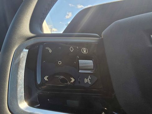 Certified 2024 Land Rover Discovery Sport S image 31