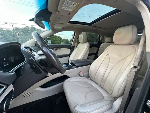 Used 2020 Lincoln Nautilus Reserve w/ Equipment Group 201A FWD image 11