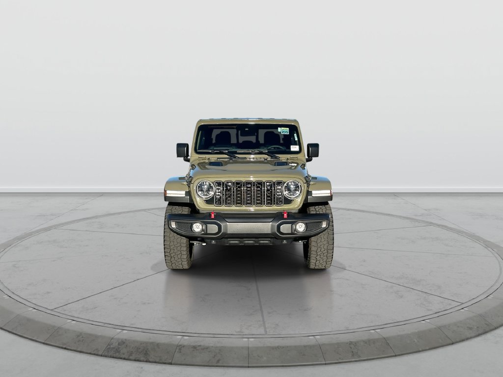 Used 2025 Jeep Gladiator Rubicon w/ Convenience Group AWD/4WD image 3