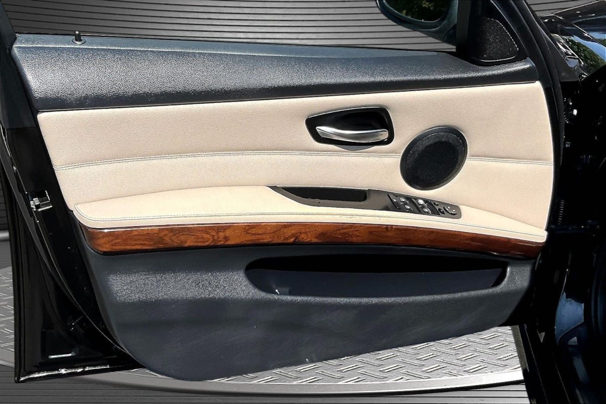 Used 2011 BMW 328i Sedan RWD image 19