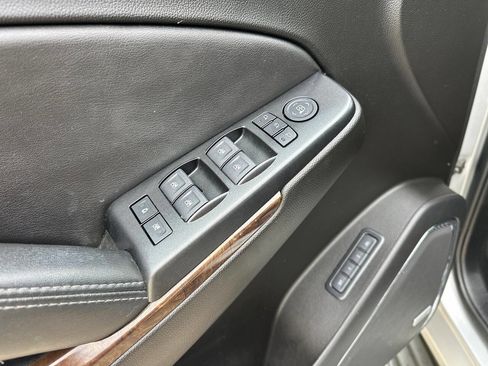 Used 2020 Chevrolet Tahoe LT image 13