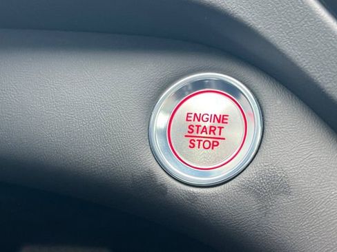 Certified 2025 Acura RDX w/ Technology Package image 27