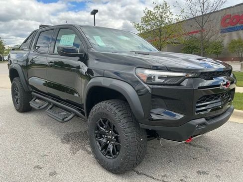 New 2026 Chevrolet Colorado ZR2 w/ Midnight Edition AWD/4WD image 2