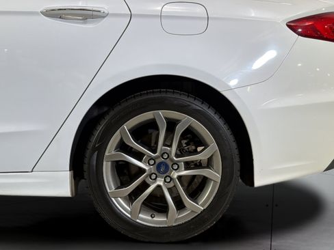 Used 2019 Ford Fusion SEL FWD image 37