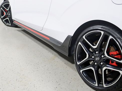 Used 2022 Hyundai Veloster N FWD image 12