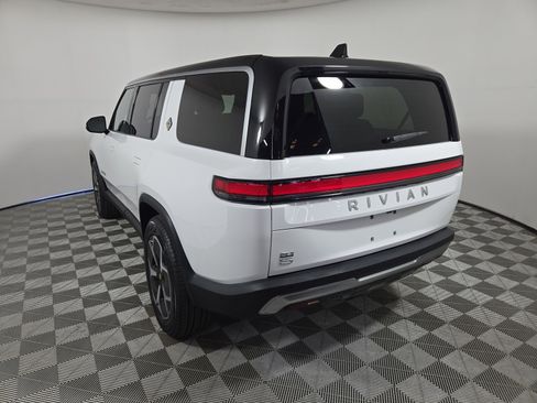 Used 2024 Rivian R1S Adventure AWD/4WD image 3