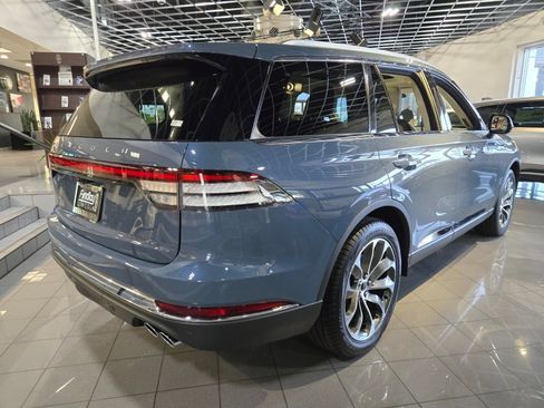 New 2026 Lincoln Aviator Reserve AWD/4WD image 3