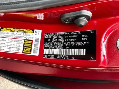 Used 2024 Toyota Sienna XLE FWD image 34