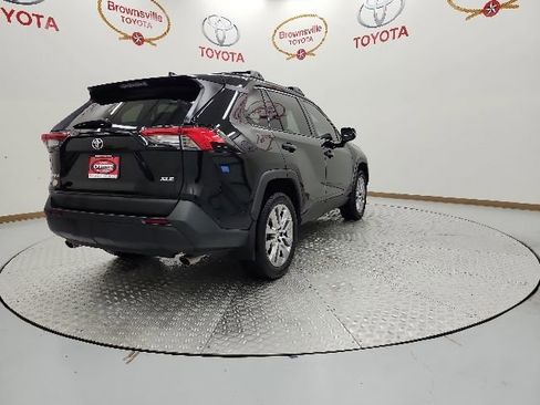 Used 2023 Toyota RAV4 XLE Premium FWD image 8